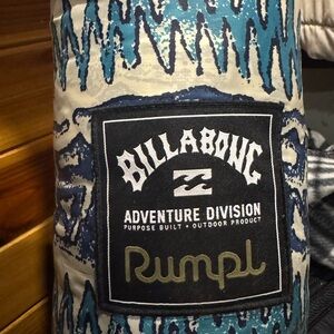 Billabong Adventure rumpl blanket